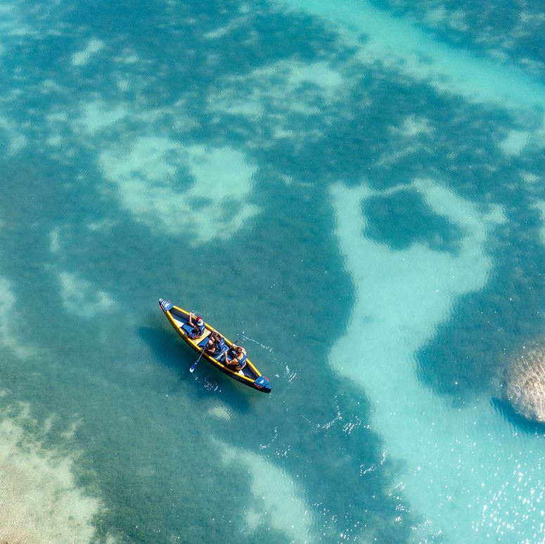 Надувное каноэ (байдарка) "Tomahawk AIR-C" 478x88см, насос, сиденье, киль, рюкзак, до 260кг, Aqua Marina AIR-C